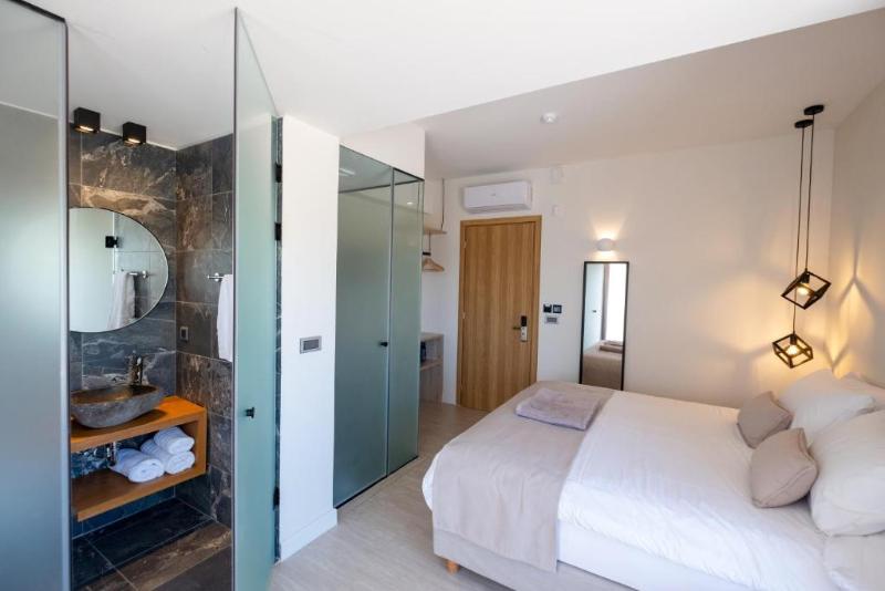 180 South Seaside Hotel image