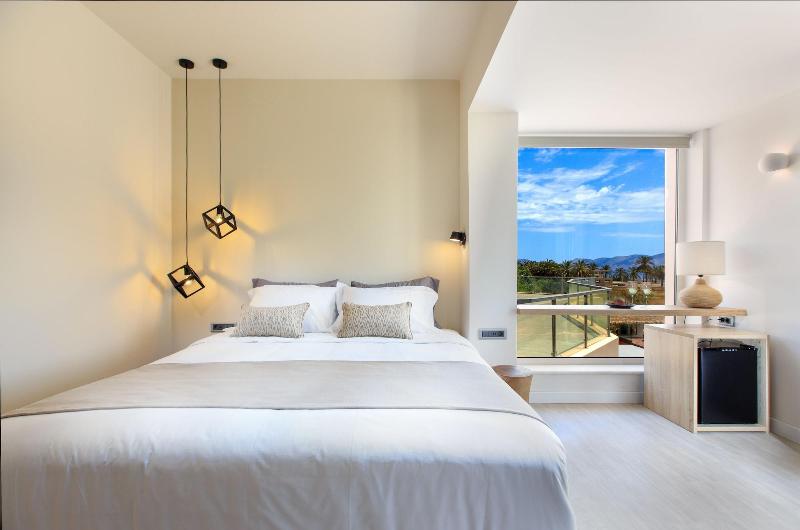 180 South Seaside Hotel image