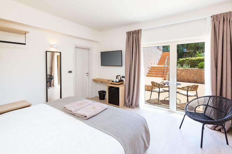 180 South Seaside Hotel image