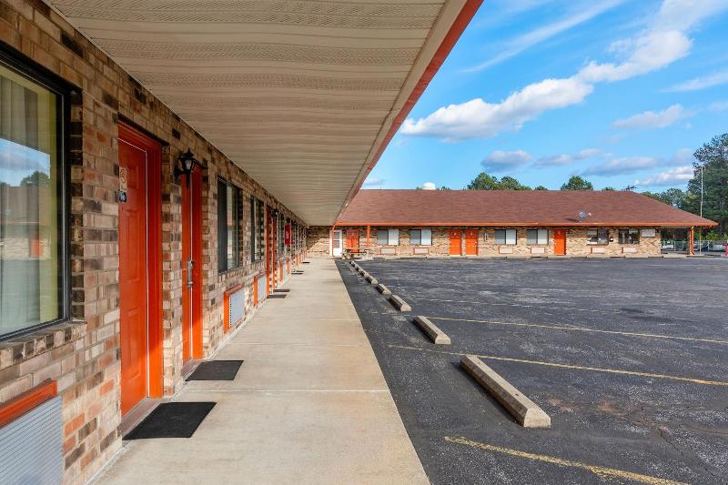 Executive Inn Portland — general view