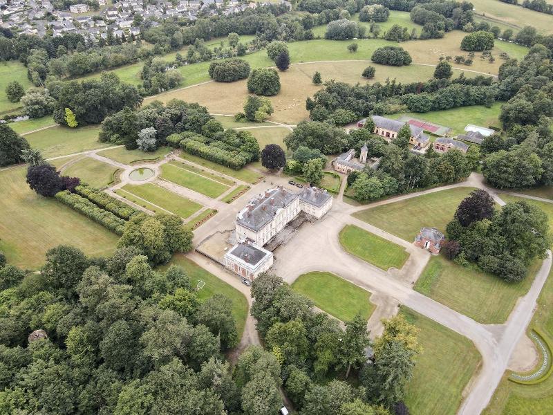 Chateau De Craon image