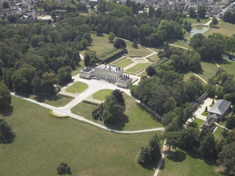 Chateau De Craon image