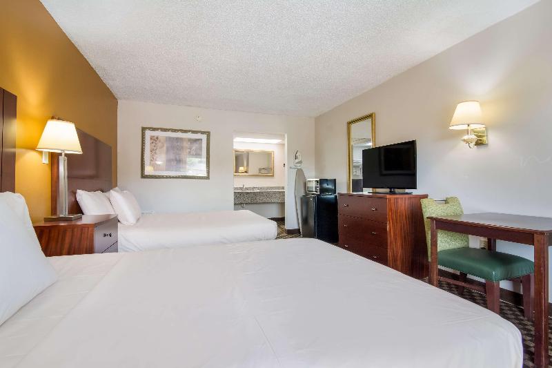 Americas Best Value Inn Wadesboro image