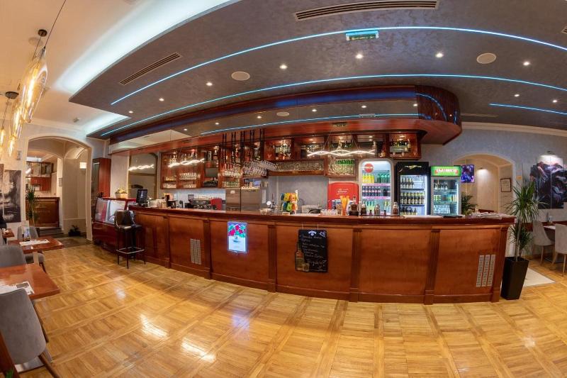 Hotel Kutko image