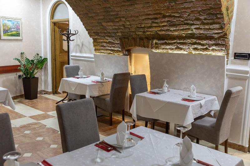 Hotel Kutko image
