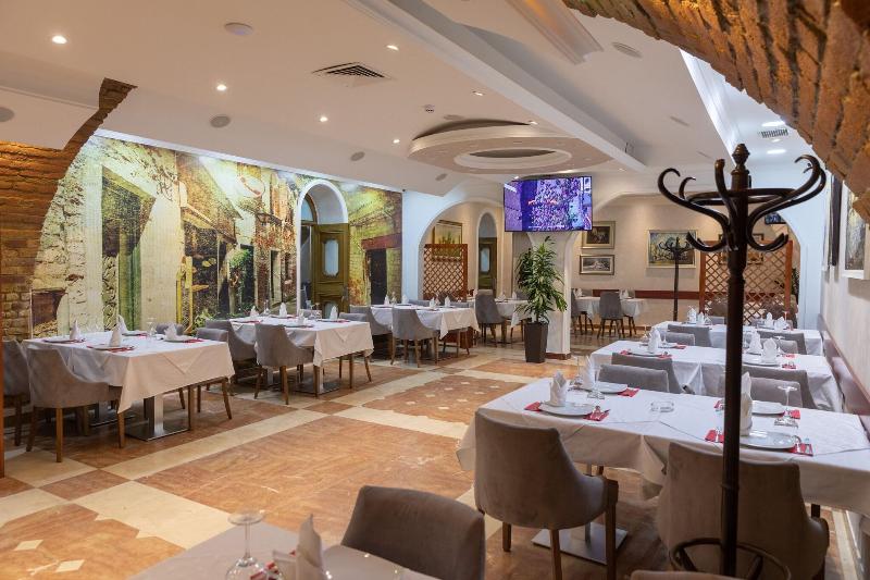 Hotel Kutko image
