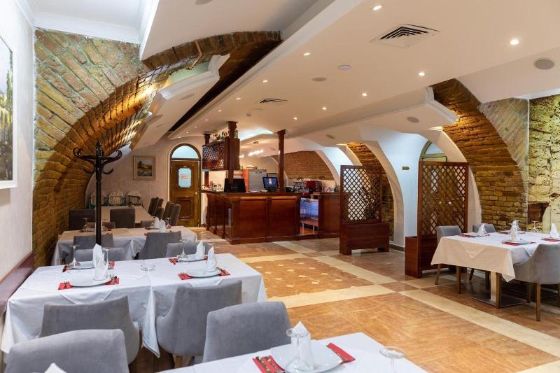 Hotel Kutko image