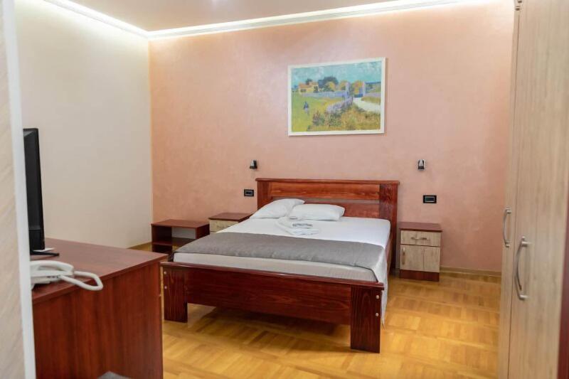Hotel Kutko image