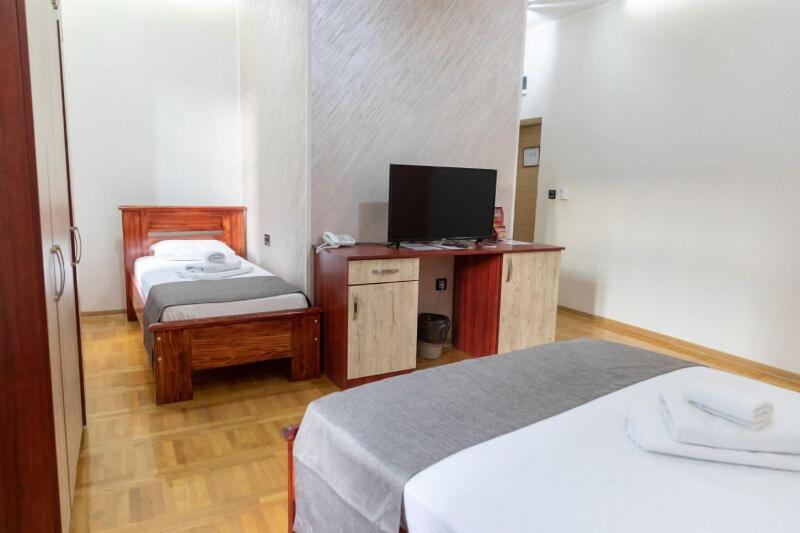Hotel Kutko image