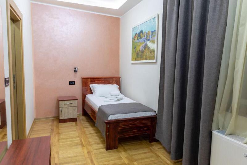 Hotel Kutko image