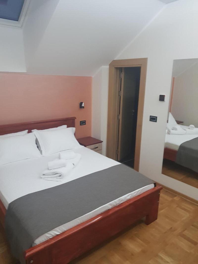 Hotel Kutko image