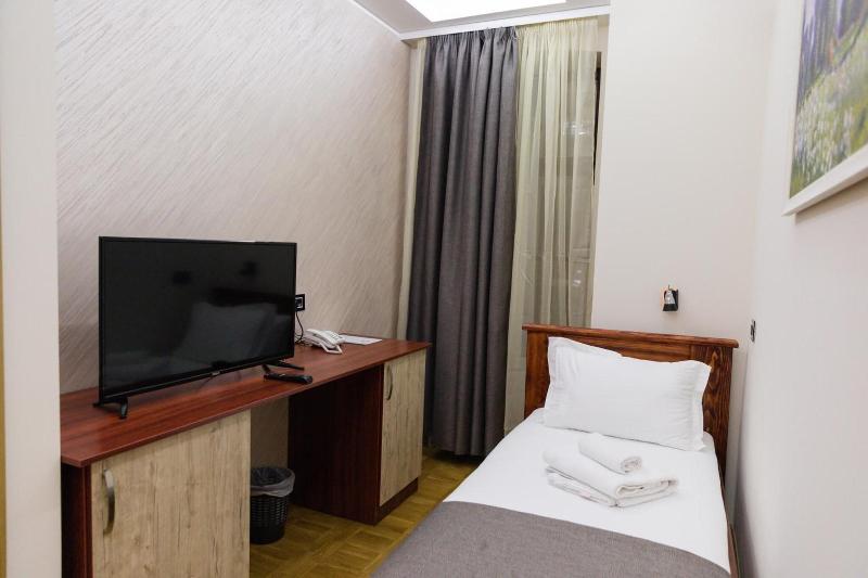 Hotel Kutko image