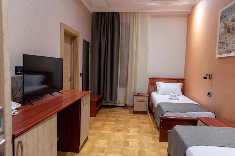 Hotel Kutko image