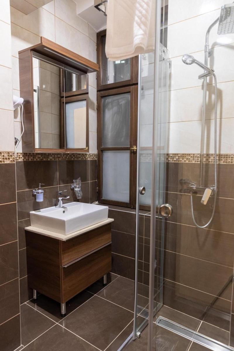 Hotel Kutko image