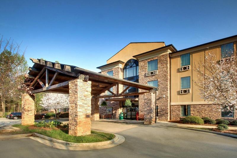The Lodge On Lake Oconee image