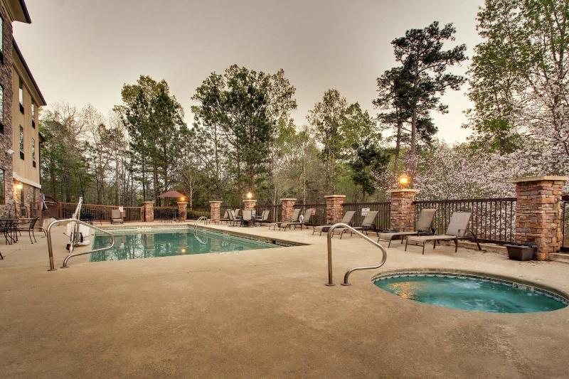 The Lodge On Lake Oconee image