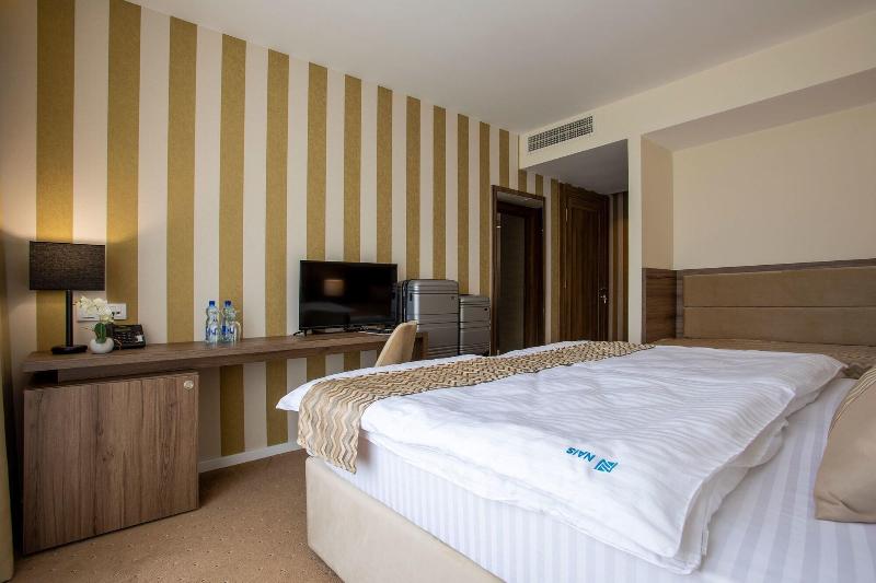 Hotel Nais image
