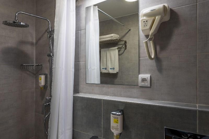 Hotel Nais image
