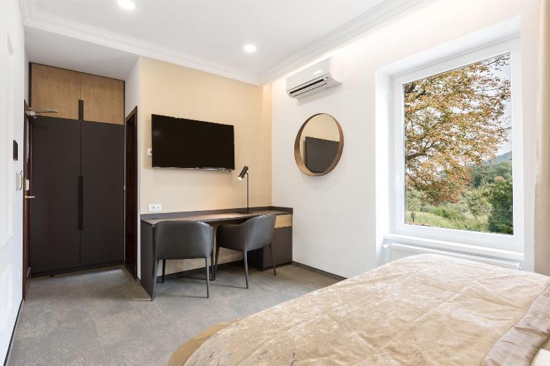 Cirman Rooms image