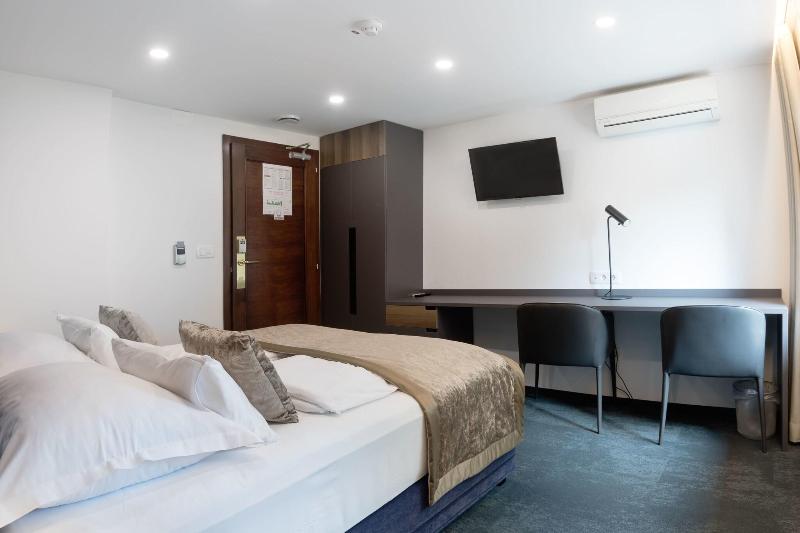 Cirman Rooms image