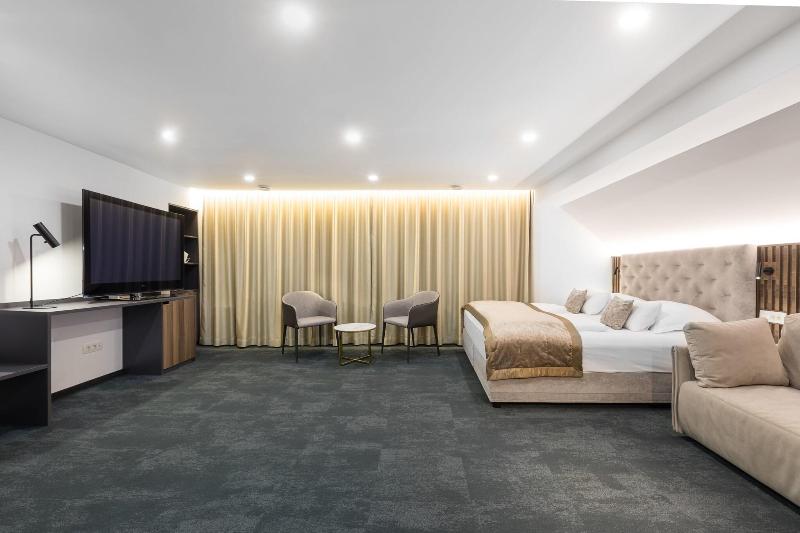 Cirman Rooms image