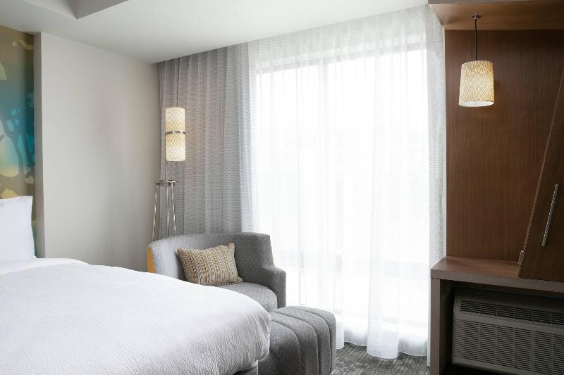 Courtyard by Marriott Sioux City Downtown/Conventi image