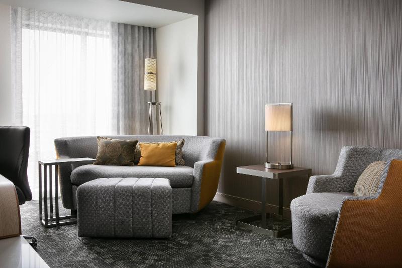 Courtyard by Marriott Sioux City Downtown/Conventi image