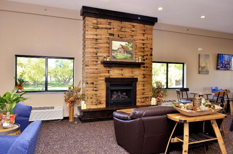 Cobblestone Inn & Suites - Manning image