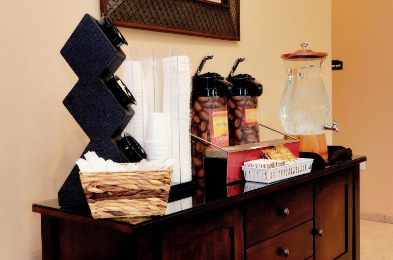 Cobblestone Inn & Suites - Manning image