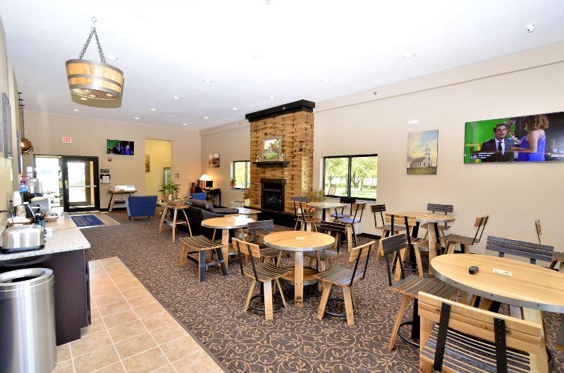 Cobblestone Inn & Suites - Manning image
