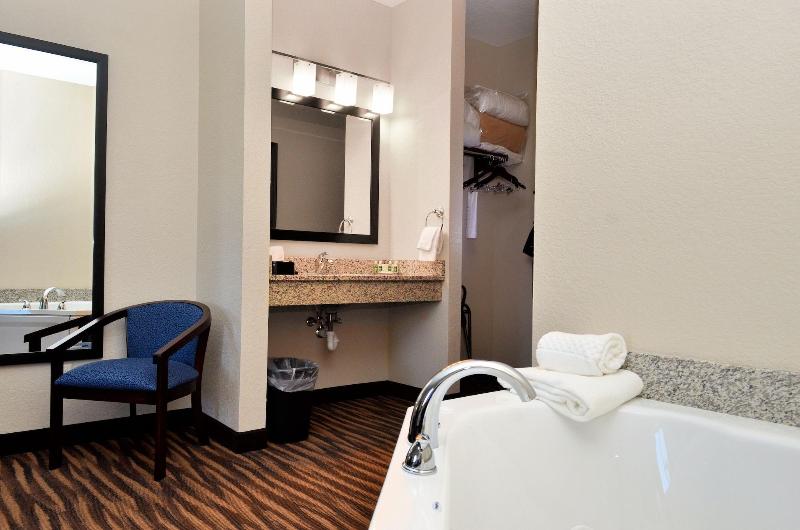 Cobblestone Inn & Suites - Manning image