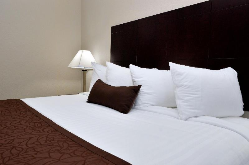 Cobblestone Inn & Suites - Manning image