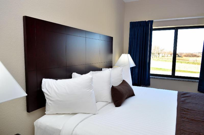 Cobblestone Inn & Suites - Manning image