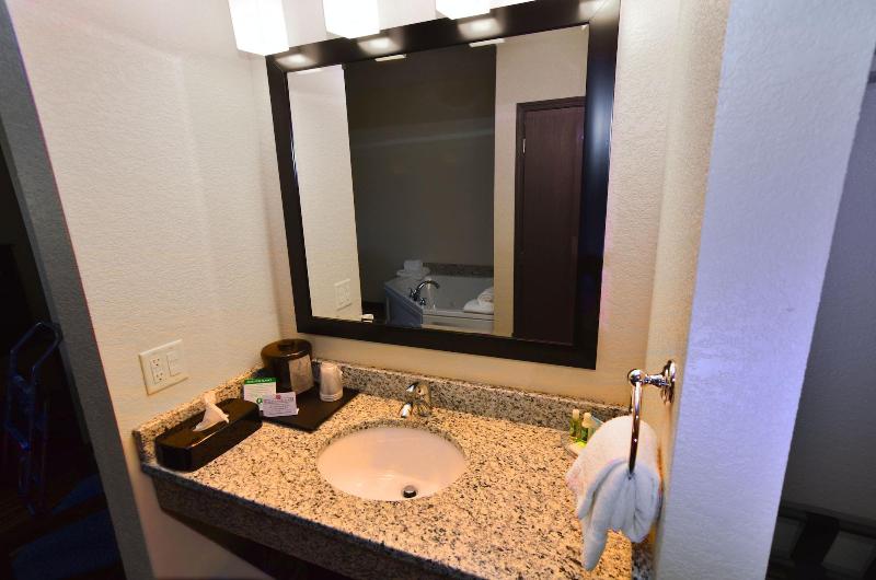 Cobblestone Inn & Suites - Manning image