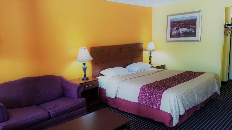 Roadway Inn image