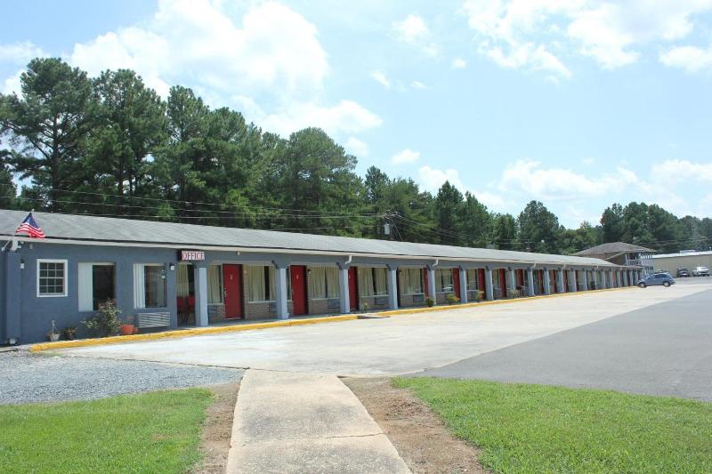 Roadway Inn image