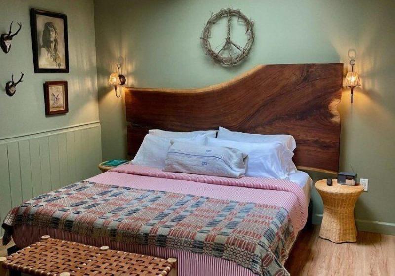 The Wells Hotel image