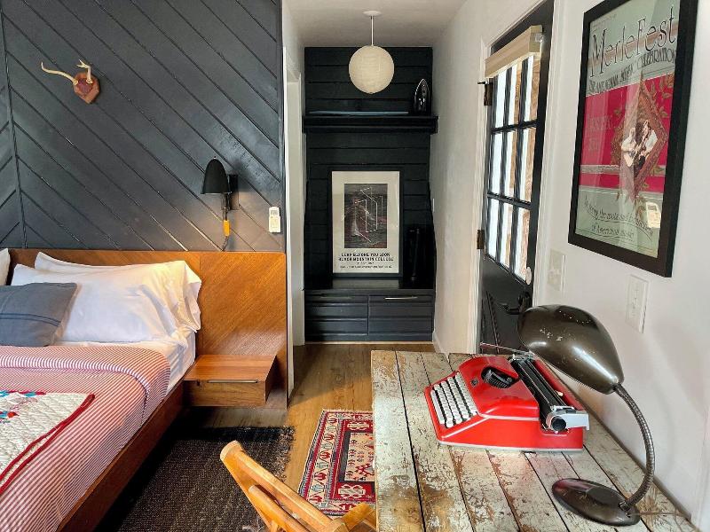 The Wells Hotel image