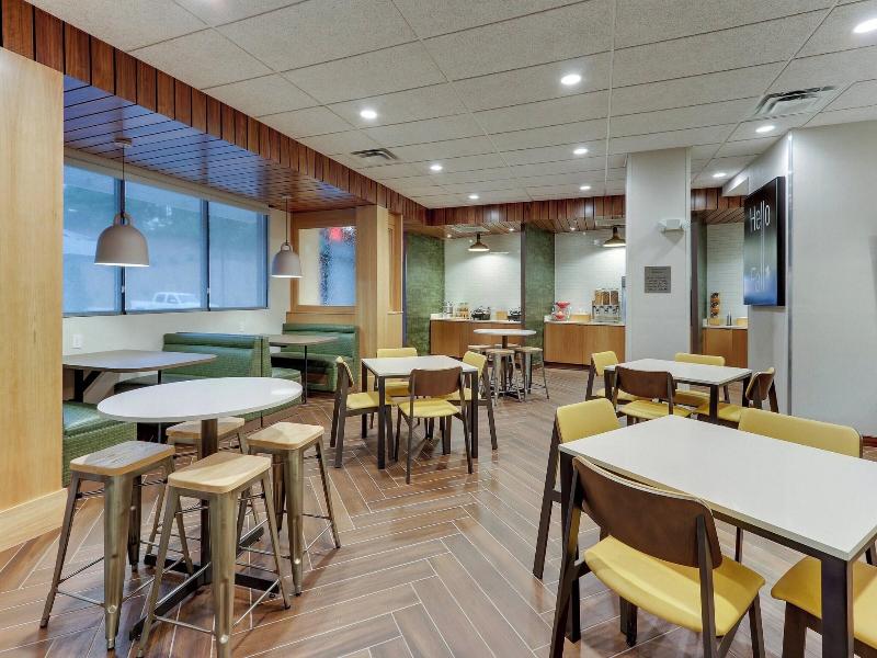 Fairfield Inn & Suites by Marriott Asheville Weave image