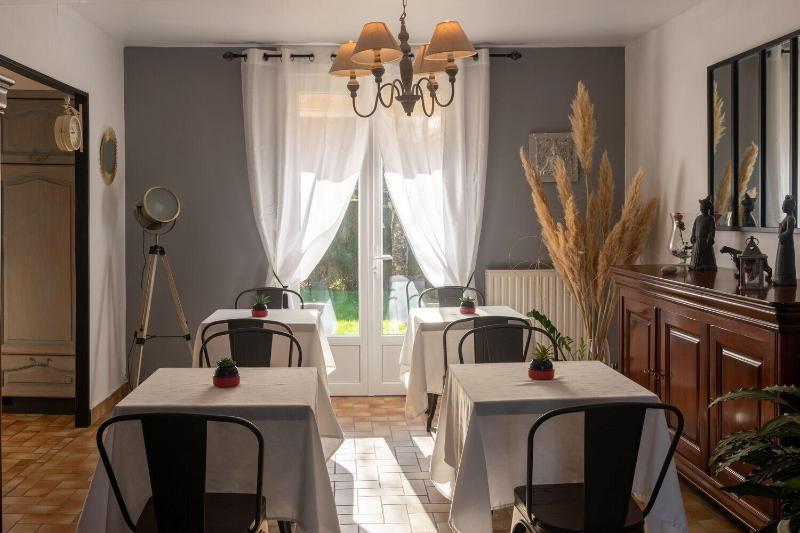 Chambres d'Hotes Les Papillons image