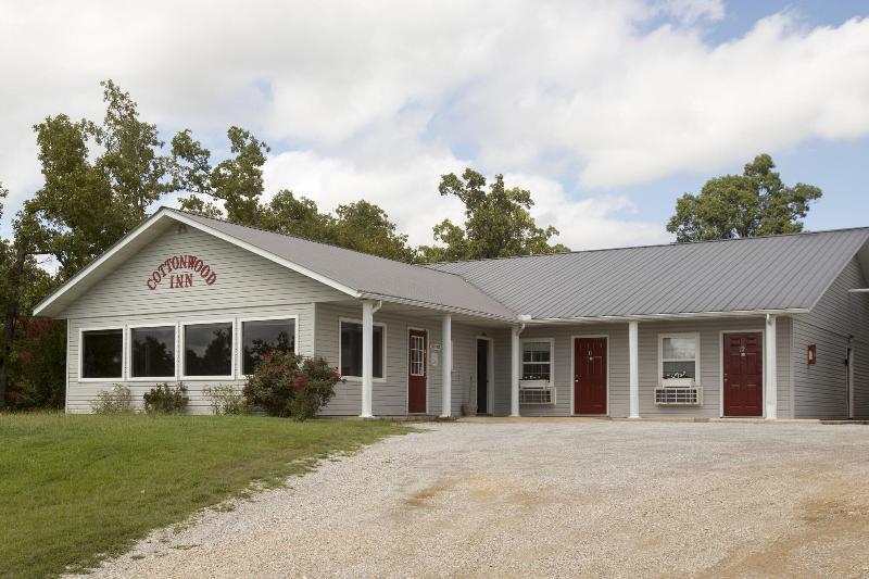 Cottonwood Inn image