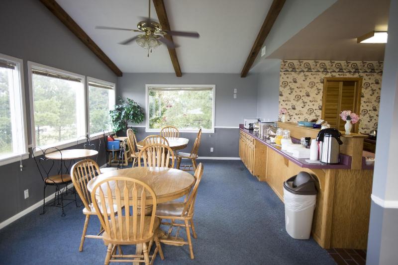 Cottonwood Inn image 1