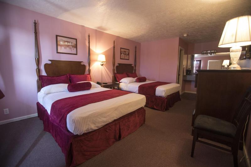 Cottonwood Inn image