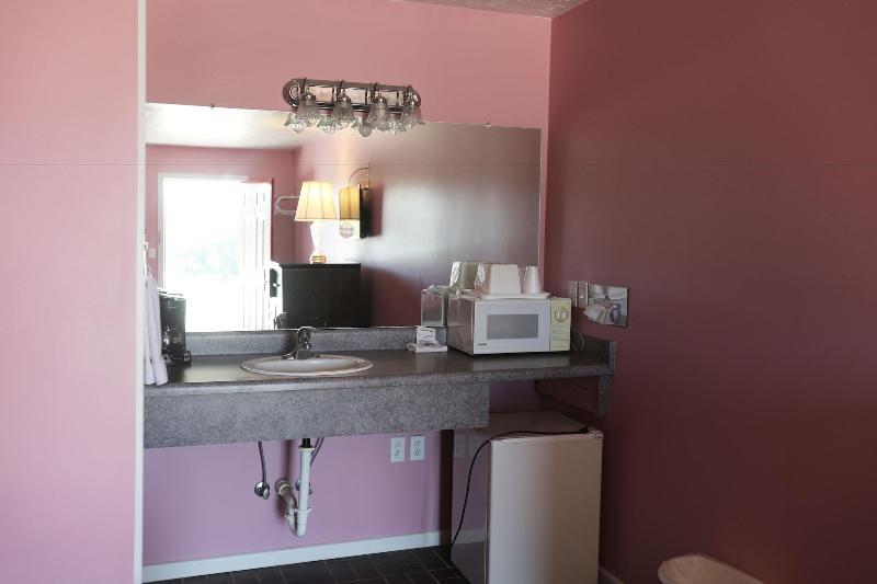 Cottonwood Inn image