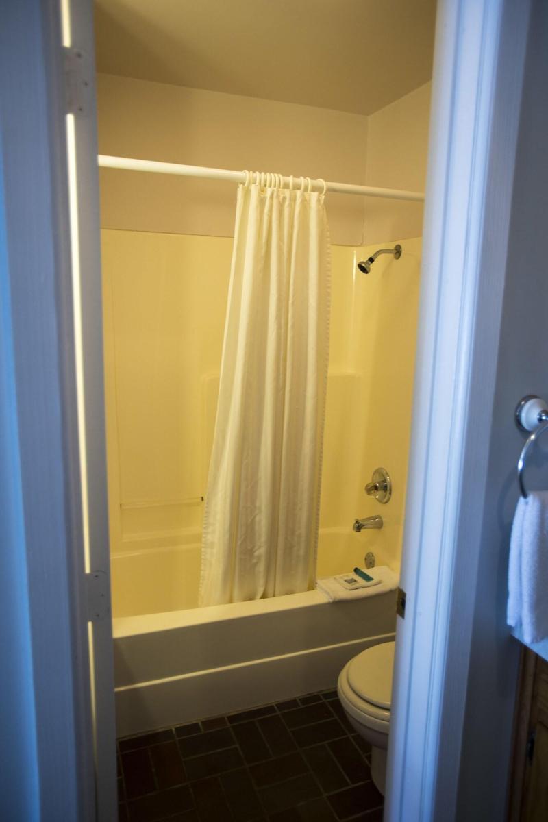 Cottonwood Inn image 7