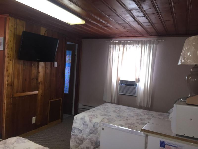 Captain's Cove Motel image