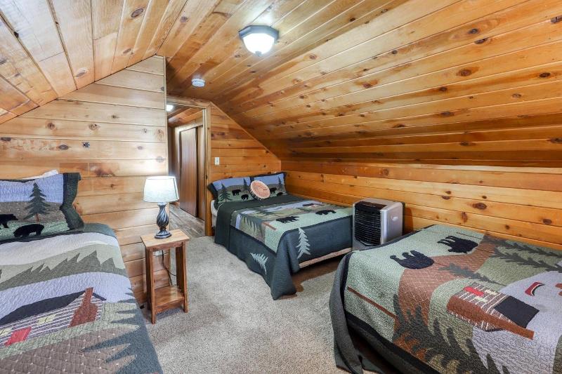 Captain's Cove Motel image