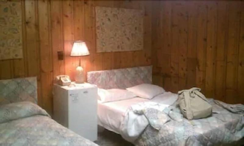 Captain's Cove Motel image