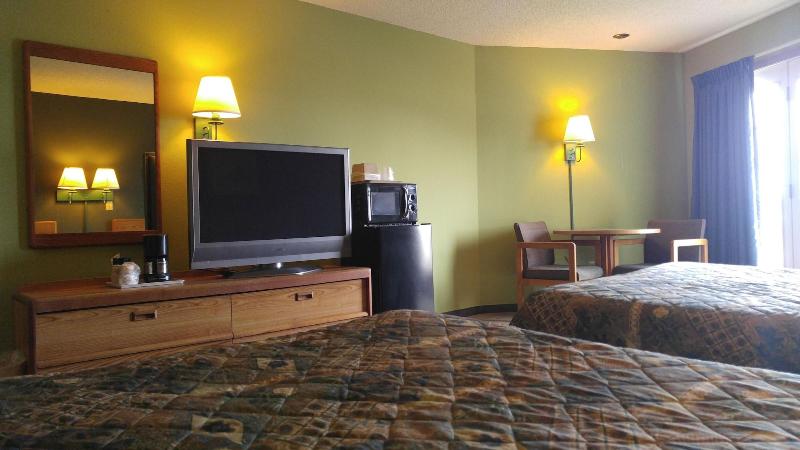 Harbor Lights Lodge image