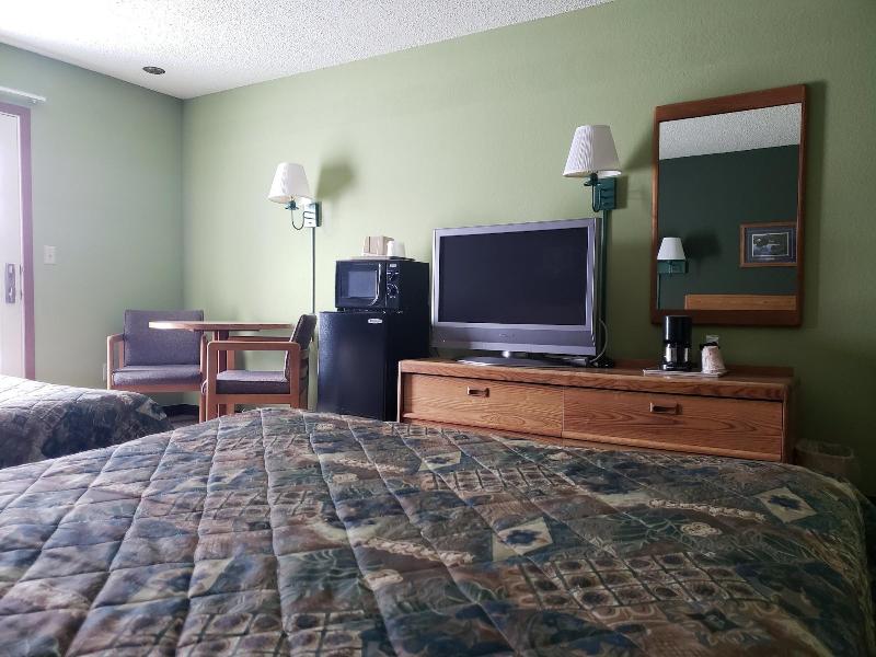 Harbor Lights Lodge image
